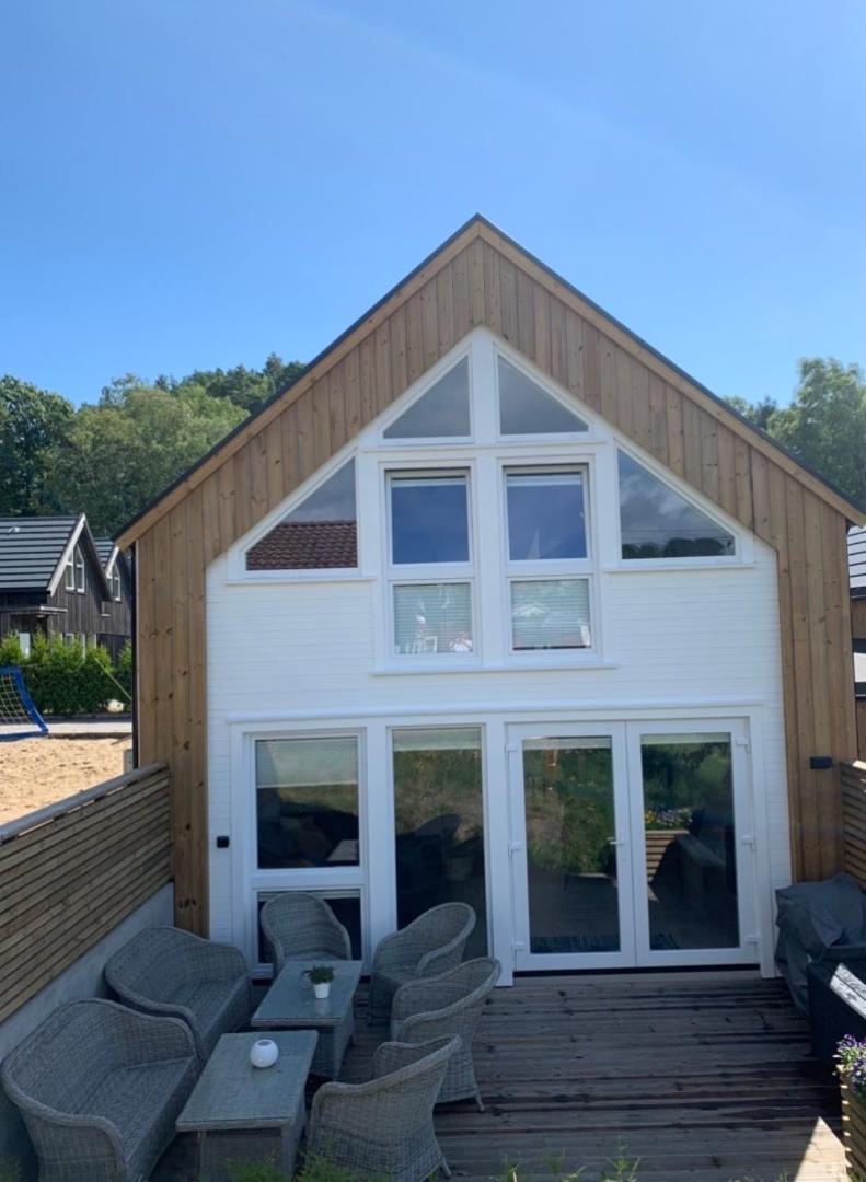 קריסטיאנסאנד Barnevennlig Feriehus Ved Sjoen מראה חיצוני תמונה